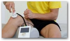 DEEP OSCILLATION&reg; Personal self-treatment in use on a sports injury.  &raquo; Click to zoom ->