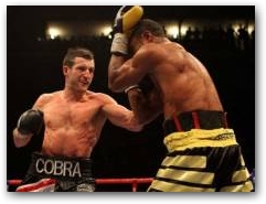 Carl Froch "The Cobra"World Champion Super Middleweight Boxer endorses DEEP OSCILLATION&reg;. He used initially for troublesome ACL swelling following surgery.  Now he uses regularly and takes away with him when training. He feels it has improved his range of movement and he takes less anti-inflammatories.  &raquo; Click to zoom ->