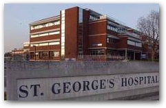 Nurse Consultant, Sandy Ellis from St Georges Hospital gives talk entitle "The Skin"  &raquo; Click to zoom ->